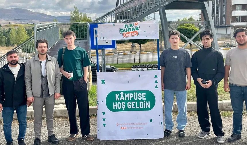 Gümüşhane'ye Yeni Gelen Öğrencilerin İlk Adresi ÜniAK Stantları Oldu