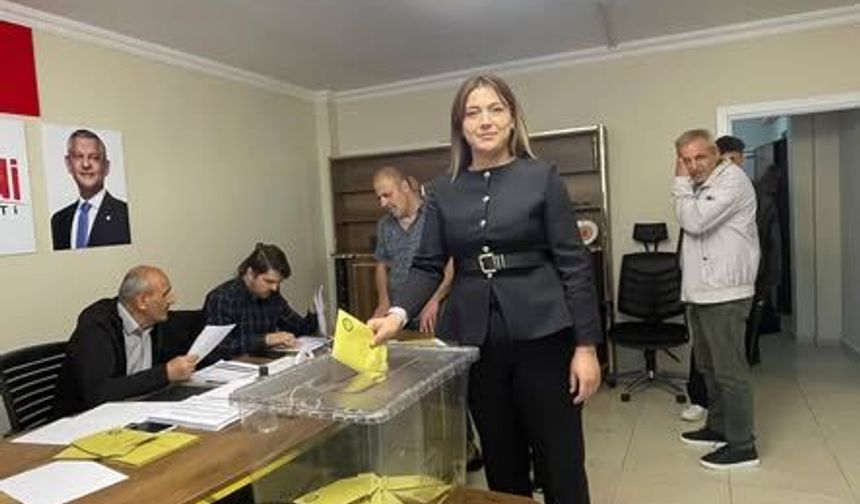 108 Oyun Tamamını Aldı! Belgin Öktem Yeniden YENİ Parti Merkez İlçe Başkanı