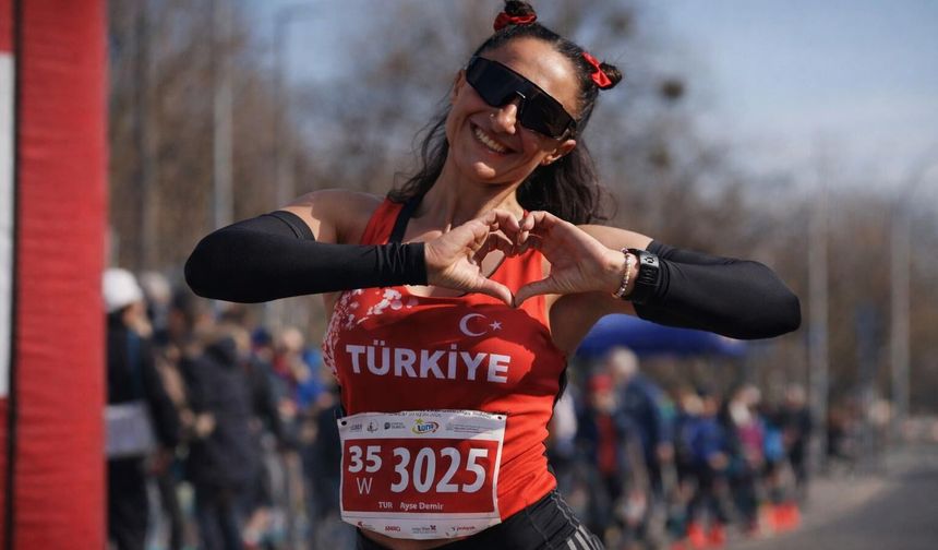 “KOŞAMADI” DENİLEN KADIN HAKEMDEN 15 AYDA 29 DERECELİK CEVAP: AYŞE DEMİR PİSTLERE REKORLARLA VEDA ETTİ