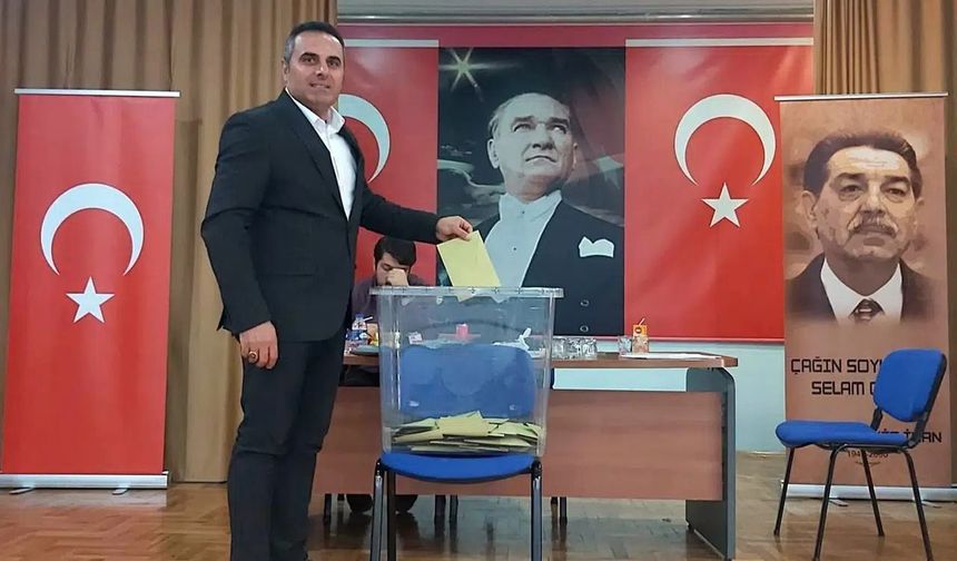 Bahtiyar Çelik Güven Tazeledi: Eğitim-Bir-Sen Gümüşhane 2 No’lu Şube Genel Kurulu Yapıldı