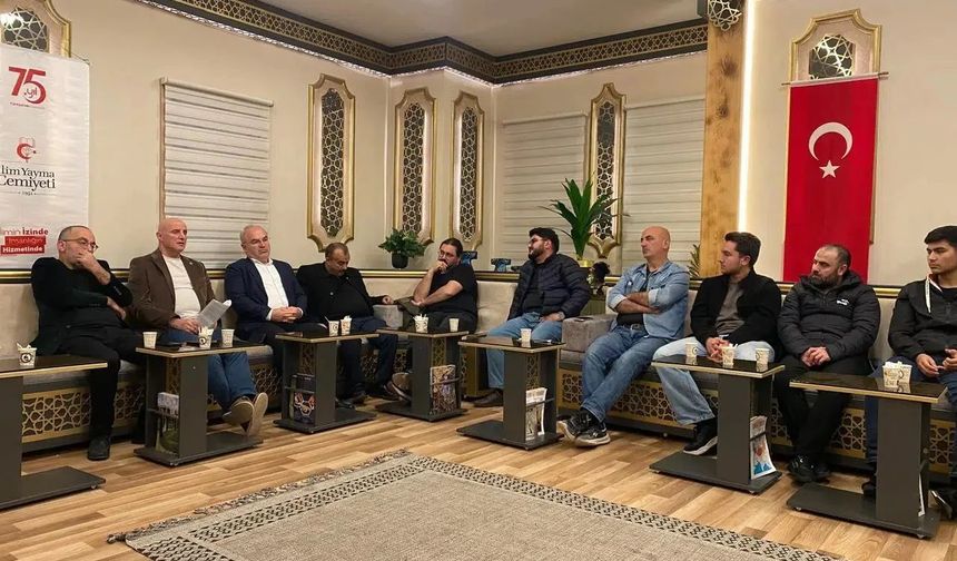 "Azerbaycan Bir KKTC Değildir": Gümüşhane'de Ezber Bozan Akademik Çıkış