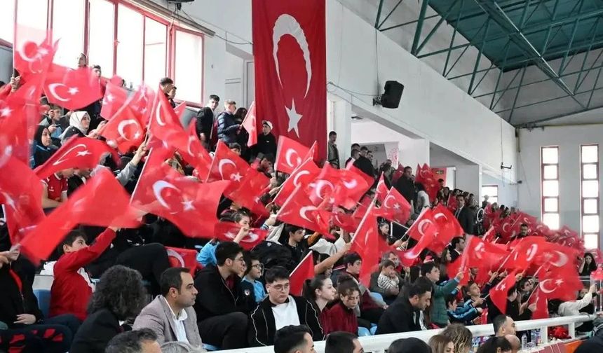 Aydın Doğan Spor Salonu’nda Görkemli 29 Ekim Cumhuriyet Bayramı Töreni