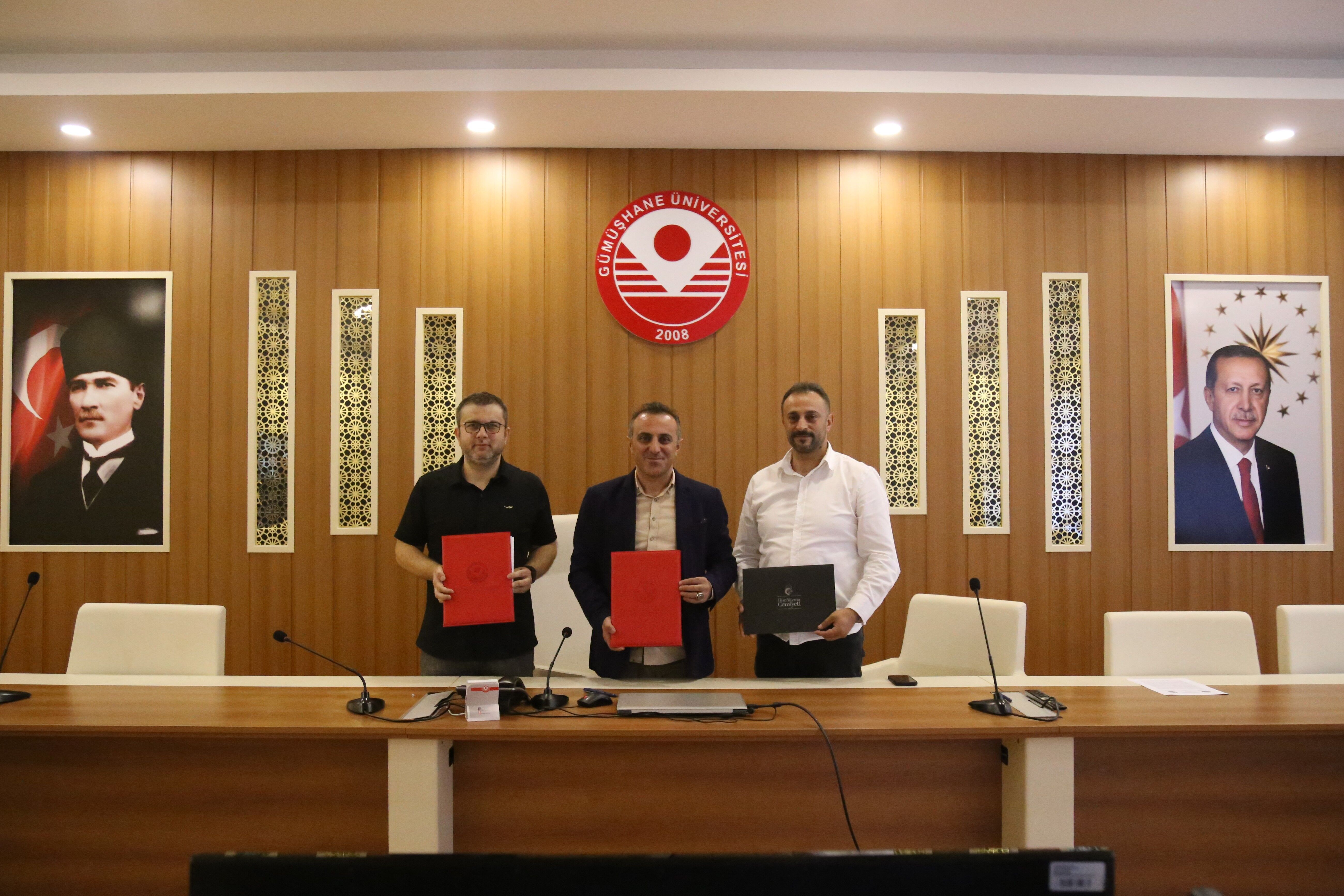Gümüşhane Üniversitesinde 5 Yıllık Dev İş Birliği: Lisans Akademi Protokolü İmzalandı